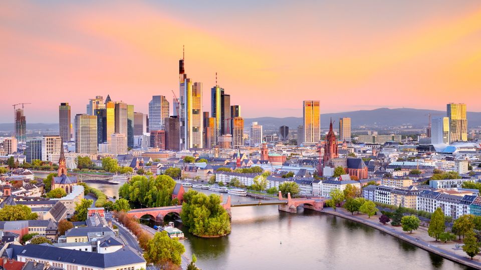 Frankfurt am Main, Skyline und Main
