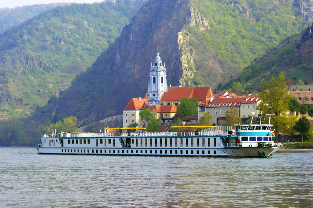 MS Prinzessin Katharina Aktiv auf und entlang der Donau