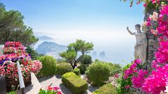 Capri im Blumenkleid