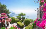 Capri im Blumenkleid