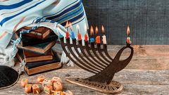 Kerzenhalter Menora zum Lichterfest Chanukka