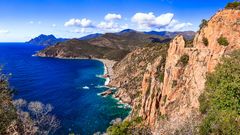 rote Felsen der Calanques de Piana, Korsika