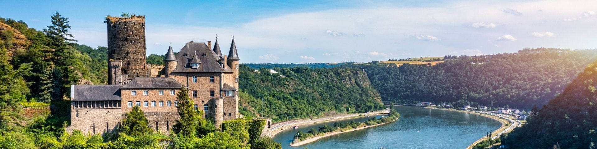 Burg am Rhein bei einer Flussreise mit sz-Reisen