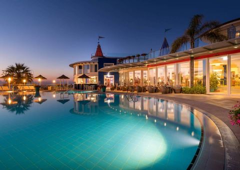 Villaggio Stromboli, Ricadi, Pool am Abend