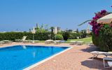 Pool im Hotel Albatros in Ischia, Italien, im Garten