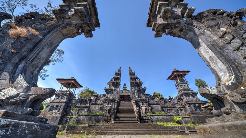 Tore zum Pura Besakih Tempel