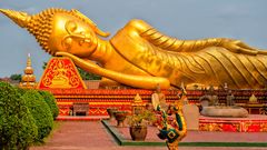 Pha That Luang, Tempel in Vientiane mit liegendem Buddha