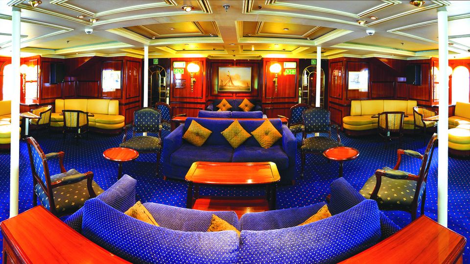 Royal Clipper, Lounge