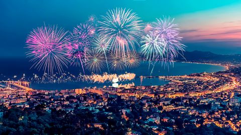 Feuerwerk über Cannes