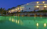Pool vor Hotel Albatros in Ischia, Italien, bei Nacht