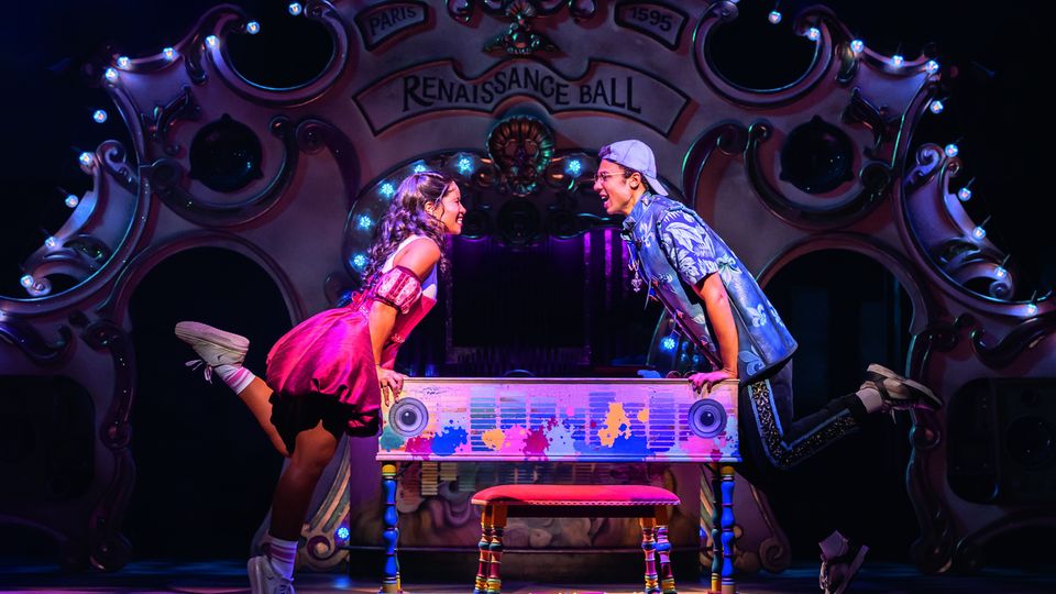 & JULIA, Julia & Francois ©Johan Persson, Stage Entertainment & JULIA, Julia & Francois