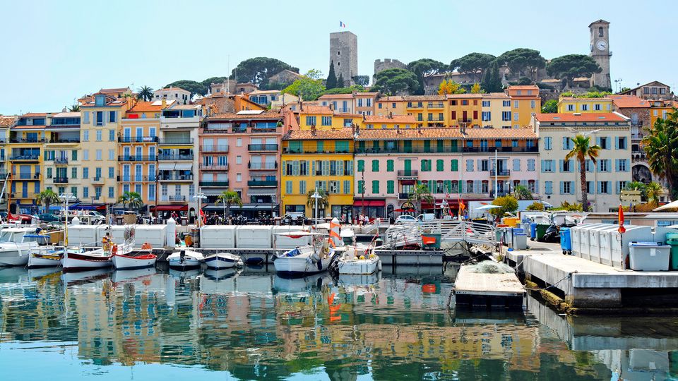 Cannes, Blick auf Hafen und Altstadt