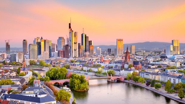 Frankfurt am Main, Skyline und Main