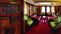 Royal Clipper, Bibliothek