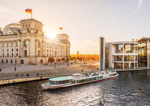 Berlin_Reichstag Bootstour Spree 