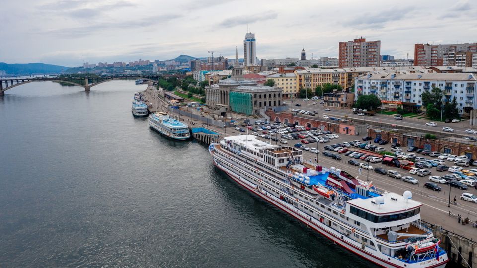 MS Maxim Gorki Schiff; MS Maxim Gorky