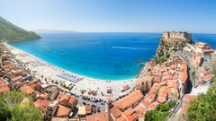 Blick auf Scilla mit Castello Ruffo