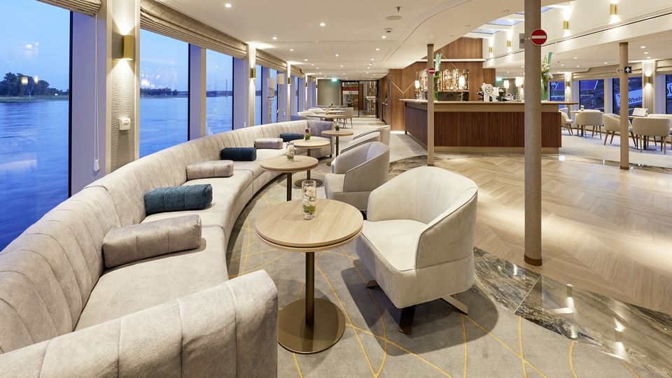 Lady Diletta, Barlounge