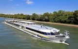 Elegant Lady auf dem Rhein, Aussenansicht