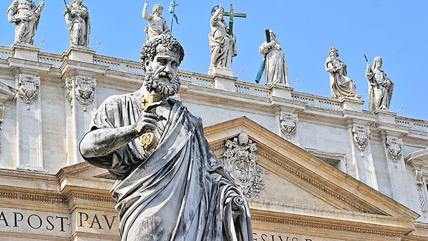 Statue of St. Peter, Petersplatz, Vatikanstadt, Rom