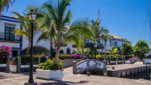 Hafenpromenade in Mogan