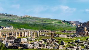 Panorama der Überreste der antiken Stadt Hierapolis Pamukkale