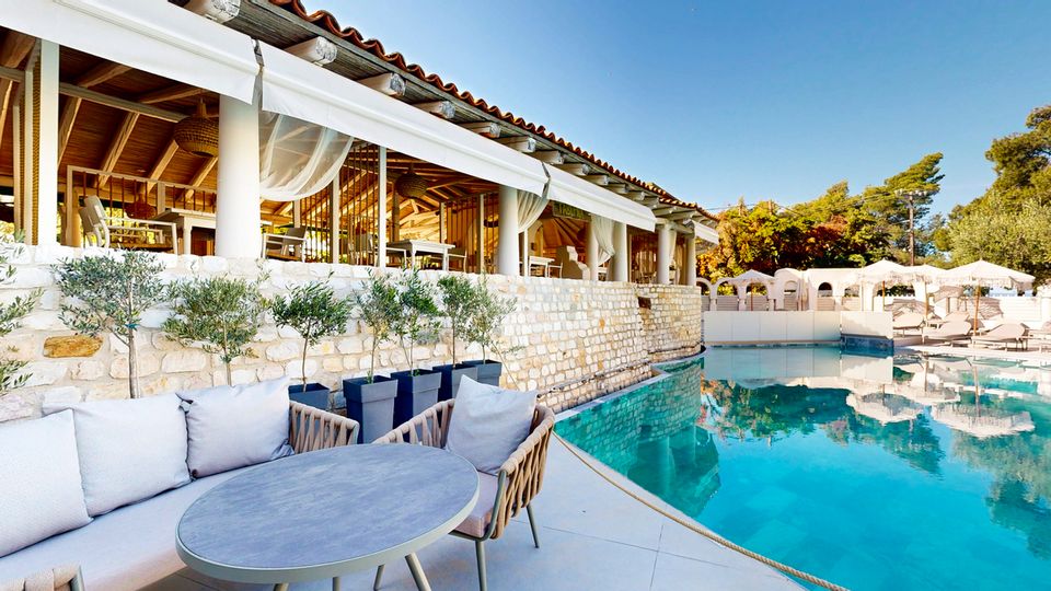 Poolbar 2