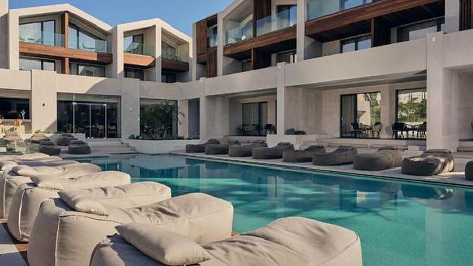 Pool 2