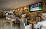Lounge des Hotels mit Bar