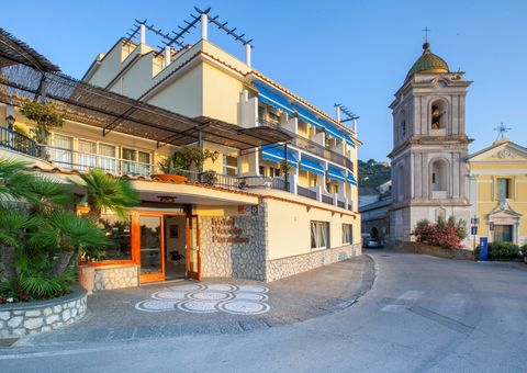 Eingang zum Hotel Piccolo Paradiso in Italien, Sorrent