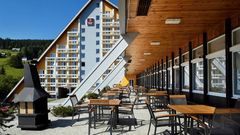 Außenansicht mit Terrasse