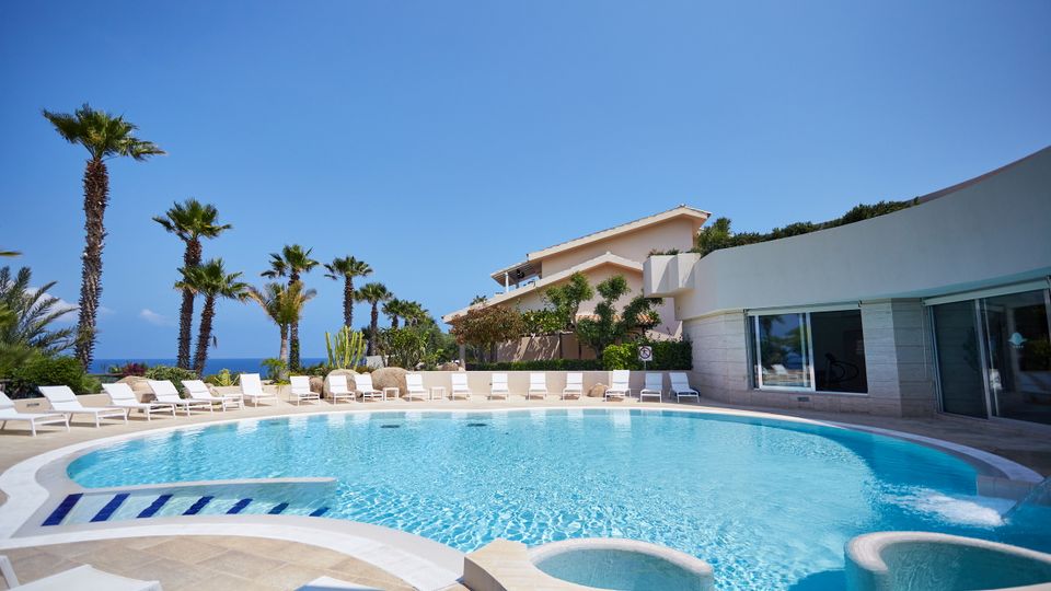 Pool Hotel