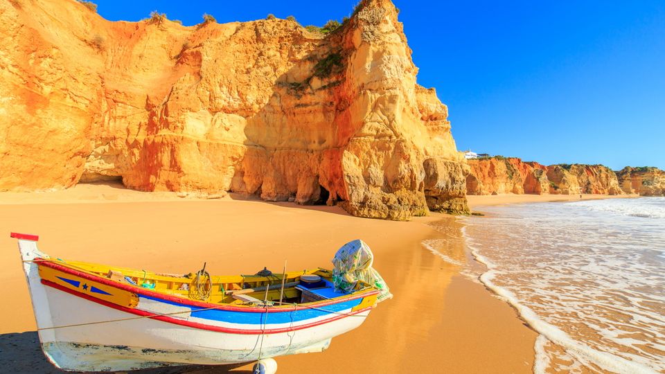 Fischerboot an der Algarve