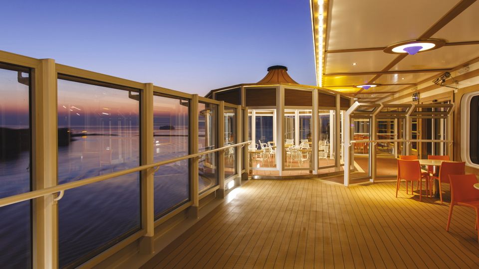 Open deck