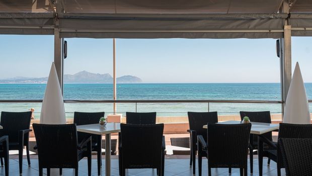 Frühstück am Meer