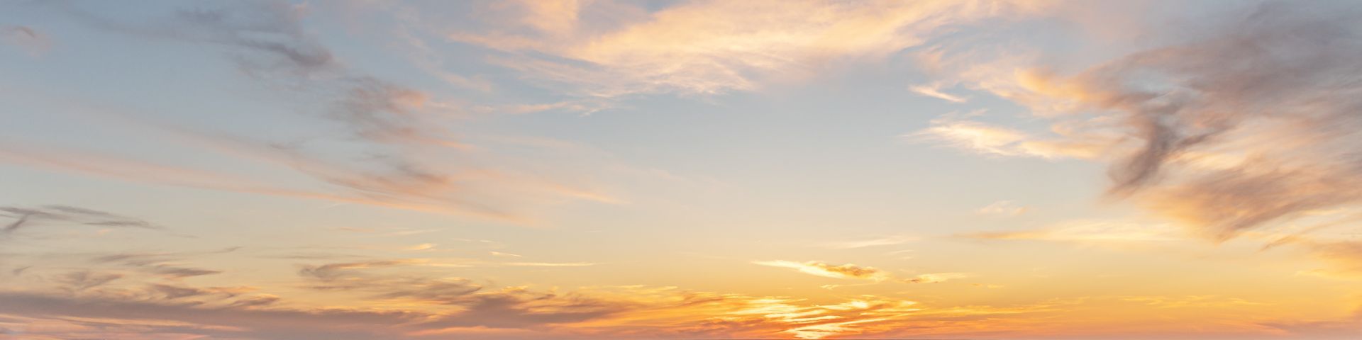 Wolken im Sonnenuntergang