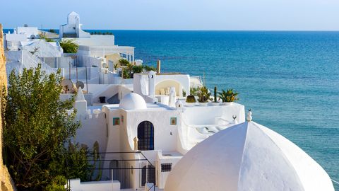 Hammamet, typische weiße Häuser in der Altstadt