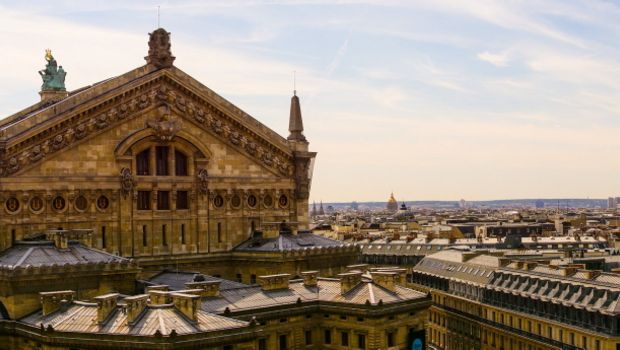 Paris Panorama mit Oper und Eiffelturm