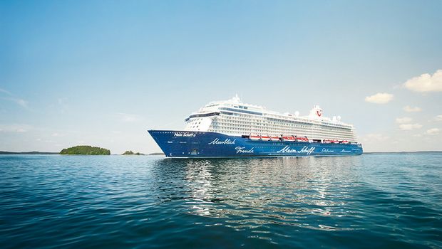 3519_._305_Mein_Schiff_6_Aussenansicht_c_tuicruises