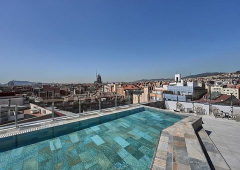 19_h_CataloniaAtenas_terrace with pool 1