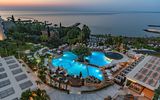 Blick auf die Hotelanlage Hotel Mediterranean Beach