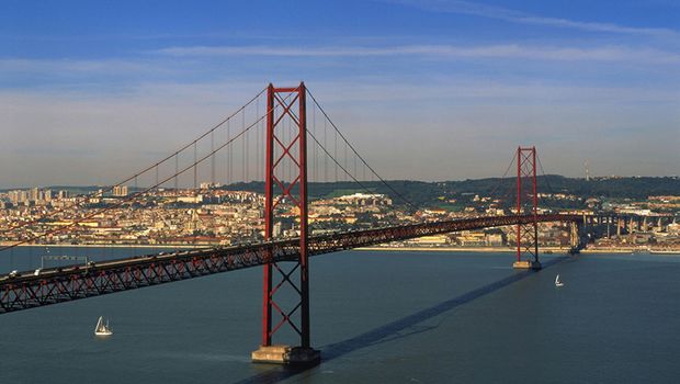 Brücke des 25. April in Lissabon