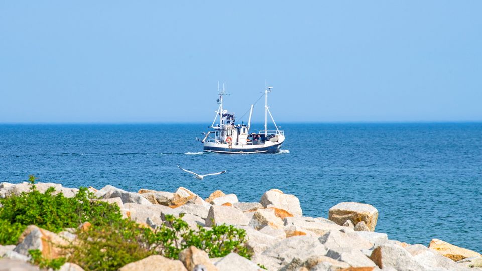 Fischkutter in der Ostsee, bei Stolpmünde, Polen