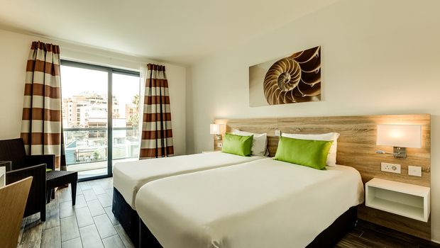 Comfort Room Land View 1