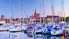 Stralsund Hafen mit St. Nikolai-Kirch