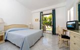 Zimmerbeispiel im Hotel Parco Delle Agavi in Italien, Ischia