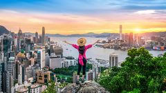 Blick auf Hong Kong - Touristin