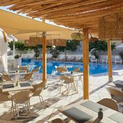 Poolbereich ©Hotel Hermes - momento Poolbereich