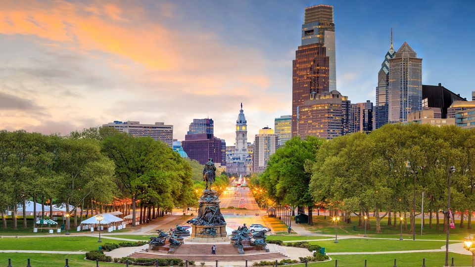 Downtown Philadelphia, Skyline bei Sonnenuntergang 