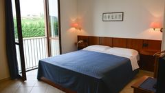 Zimmerbeispiel Hotel Tenuta Larenzania